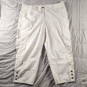Chico’s White Cropped Stretch Pants Women’s Chicos Size 3/ XL Button Front
